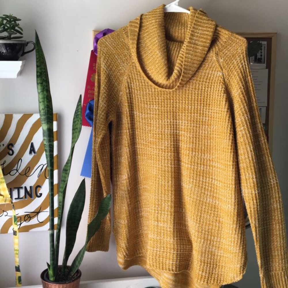 mustard yellow turtleneck sweater *never worn*